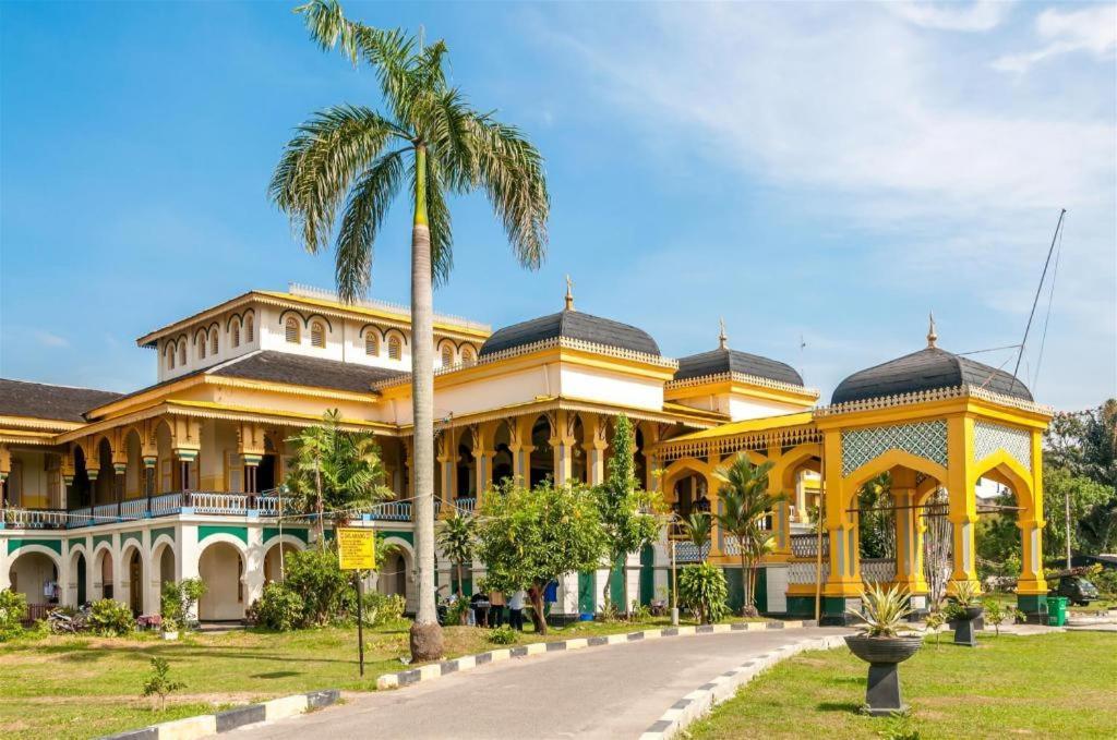 Oyo 1557 Bungas Hotel